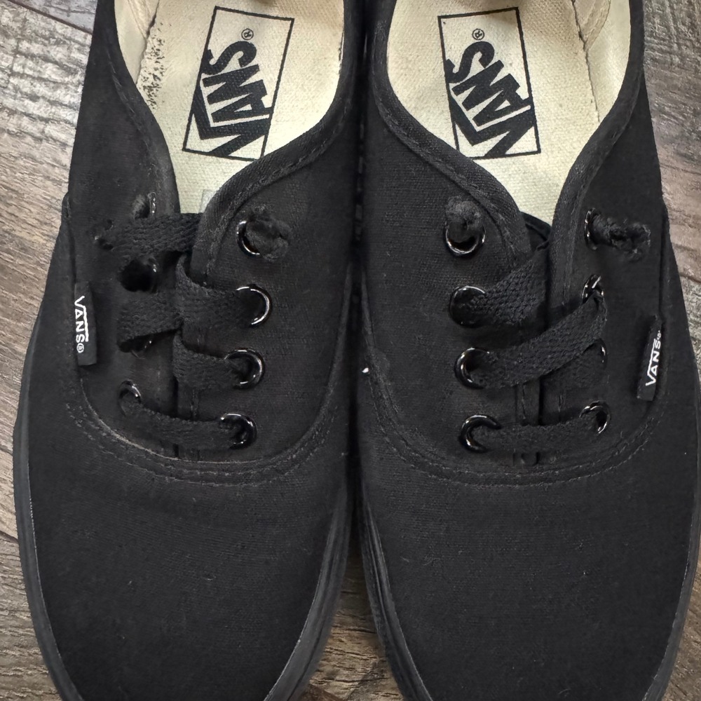 Vans Authentic Triple Black Canvas Low Top Sneakers Womens 6.5 Skate Shoes - Picture 4 of 9